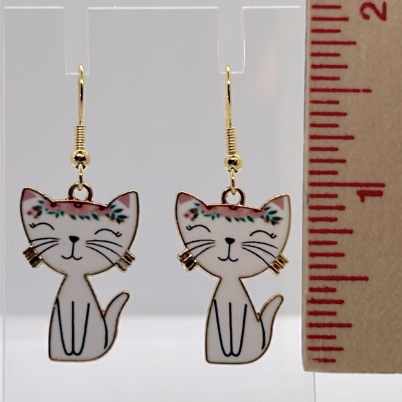 18k Gold Plated Hook Cat Dangle Earrings - Picture 3 of 3